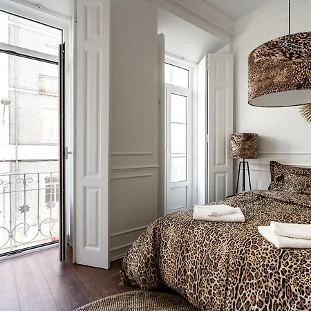 Akicity Campolide Selected Lisboa